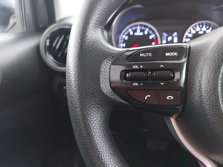 2022 Kia Pegas LX 