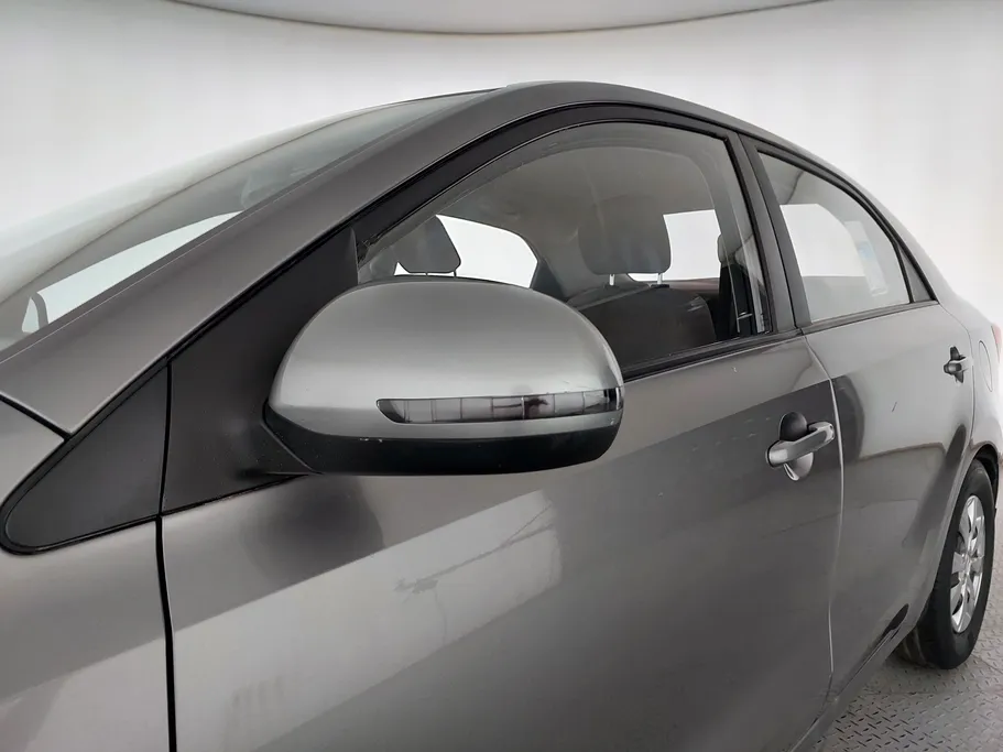 2022 Kia Pegas LX 