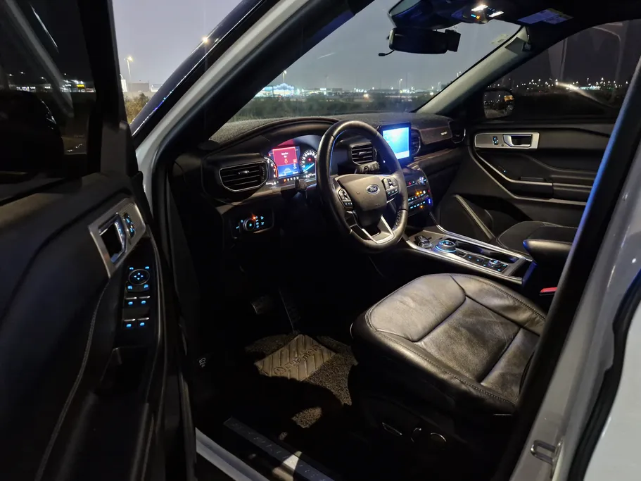 2020 Ford Explorer Limited 