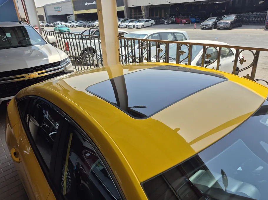2022 MG GT COM 