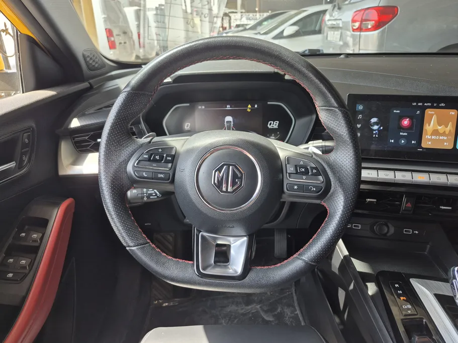 2022 MG GT COM 