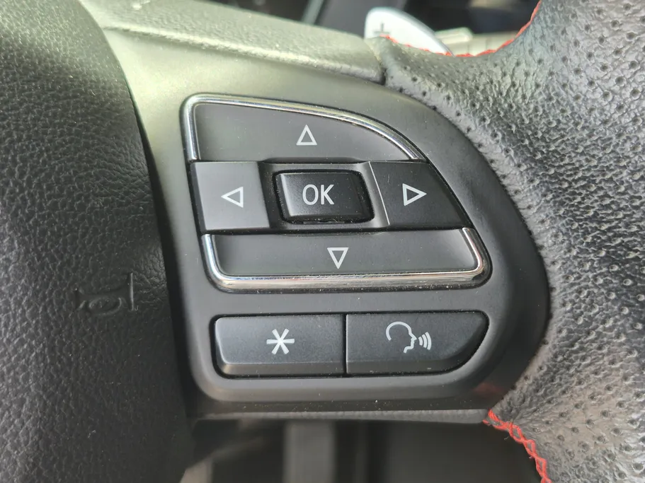 2022 MG GT COM 