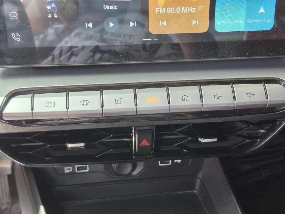 2022 MG GT COM 