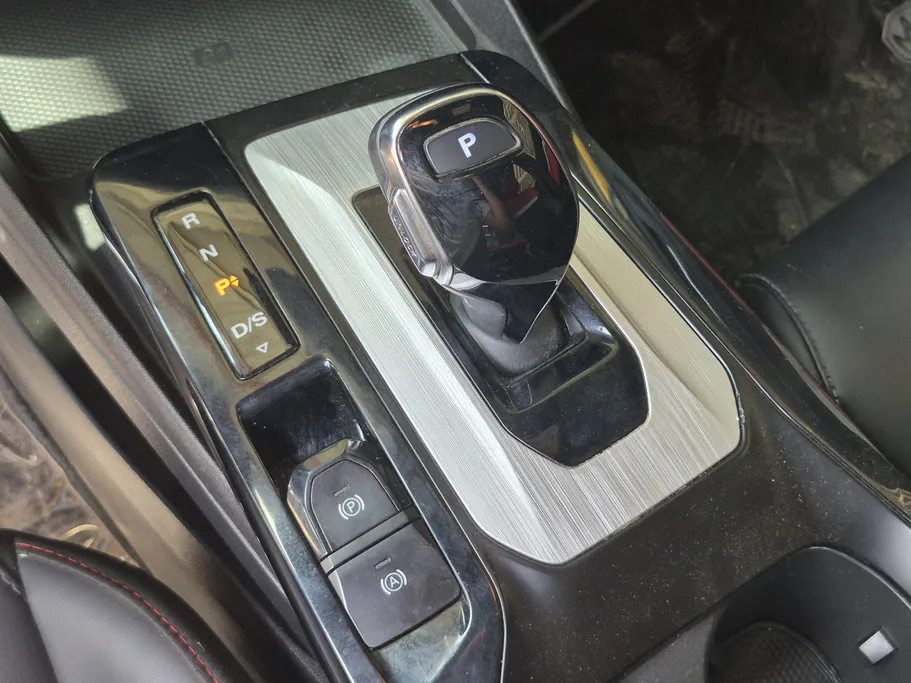 2022 MG GT COM 