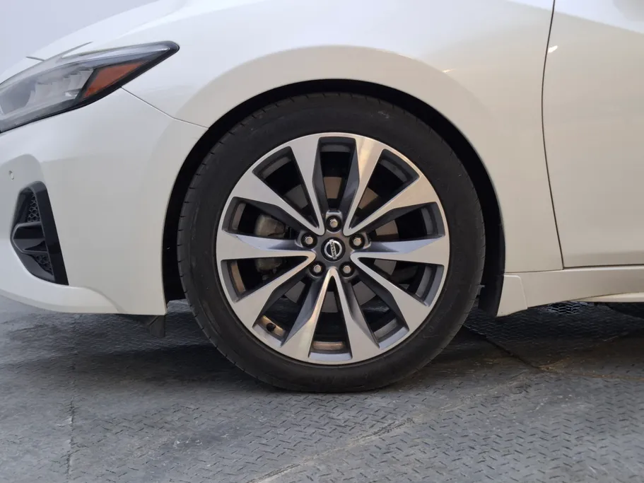 2022 Nissan Maxima SR 