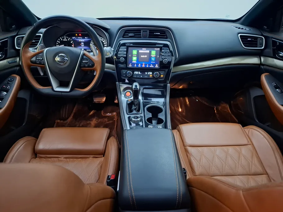 2022 Nissan Maxima SR 