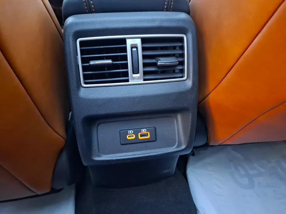 2022 Nissan Maxima SR 