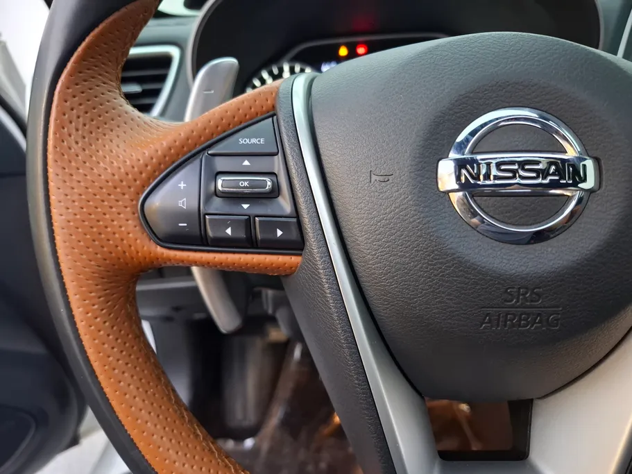 2022 Nissan Maxima SR 