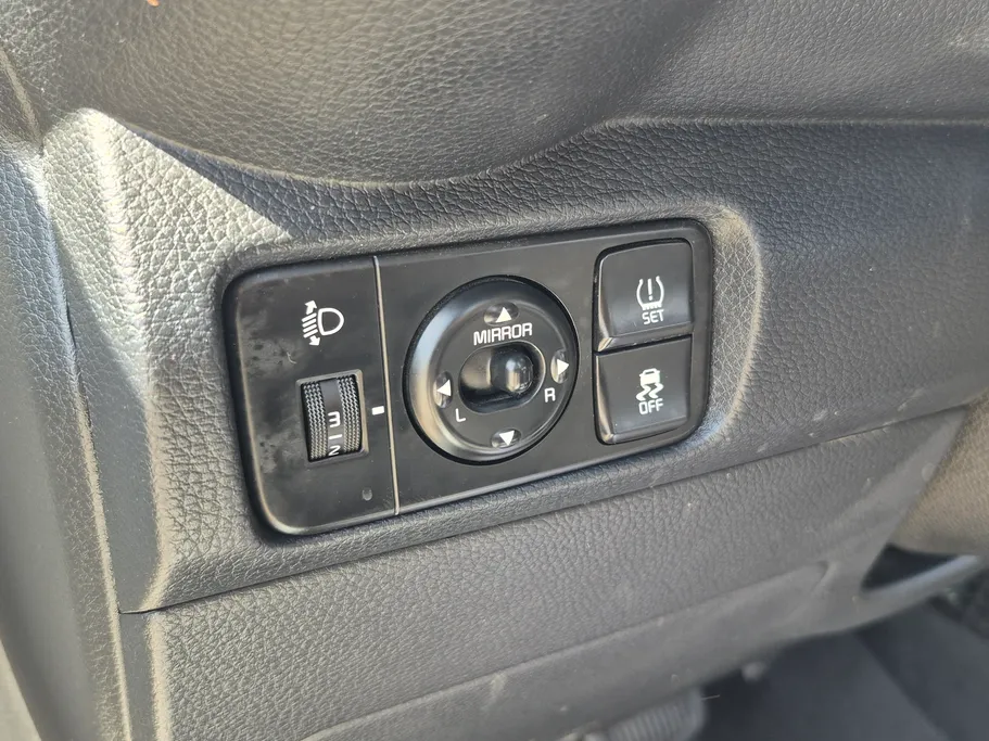 2023 Kia Pegas LX 