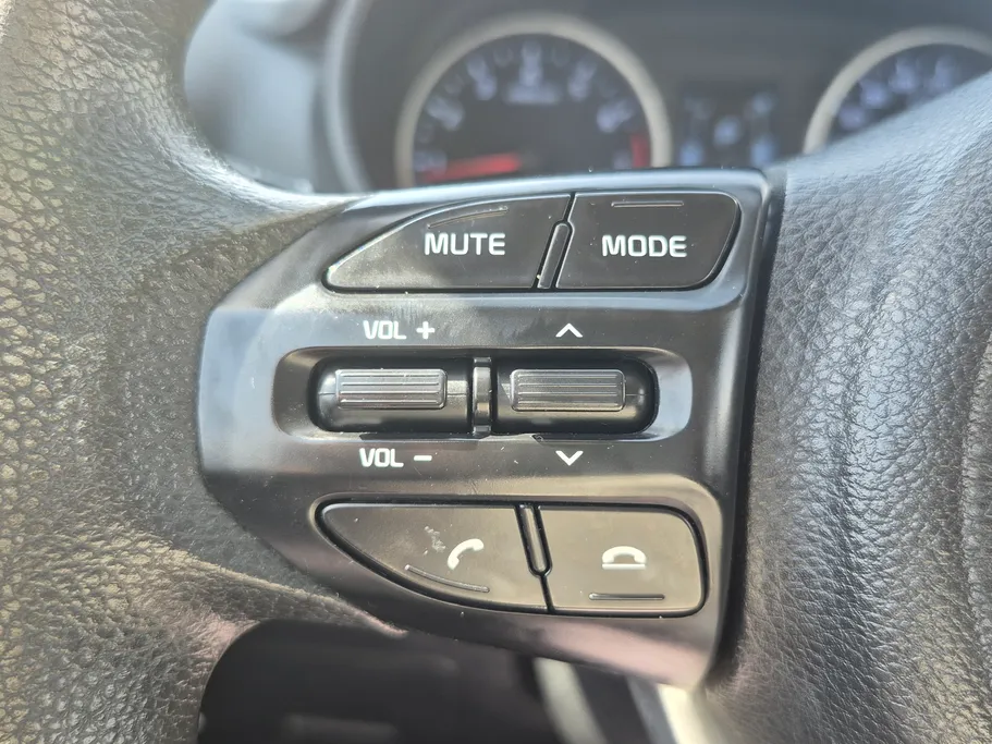 2023 Kia Pegas LX 