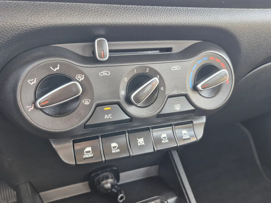 2023 Kia Pegas LX 