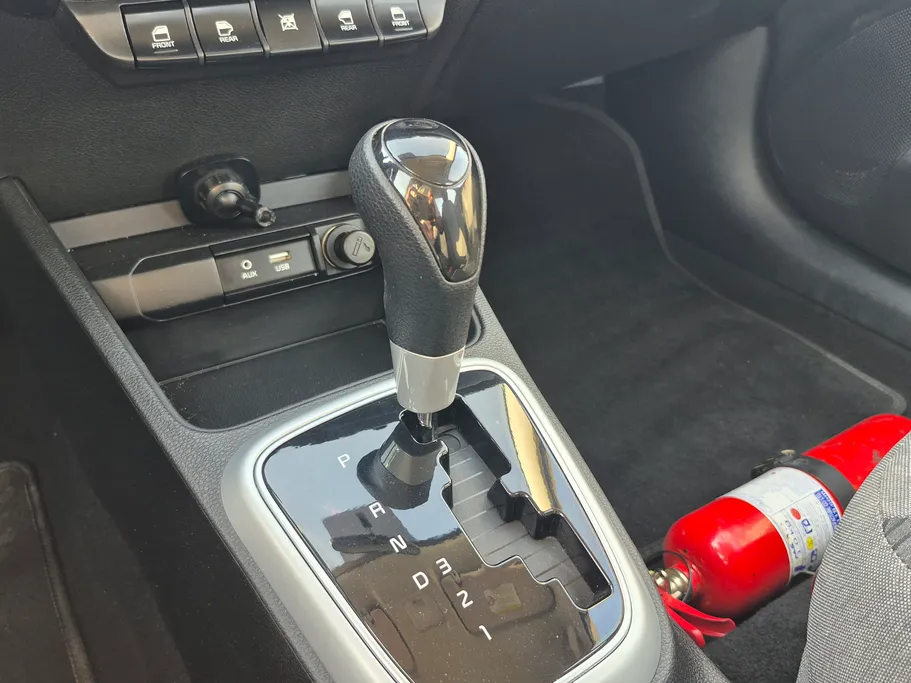 2023 Kia Pegas LX 