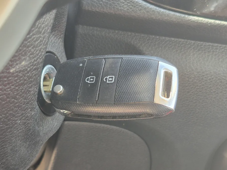 2023 Kia Pegas LX 