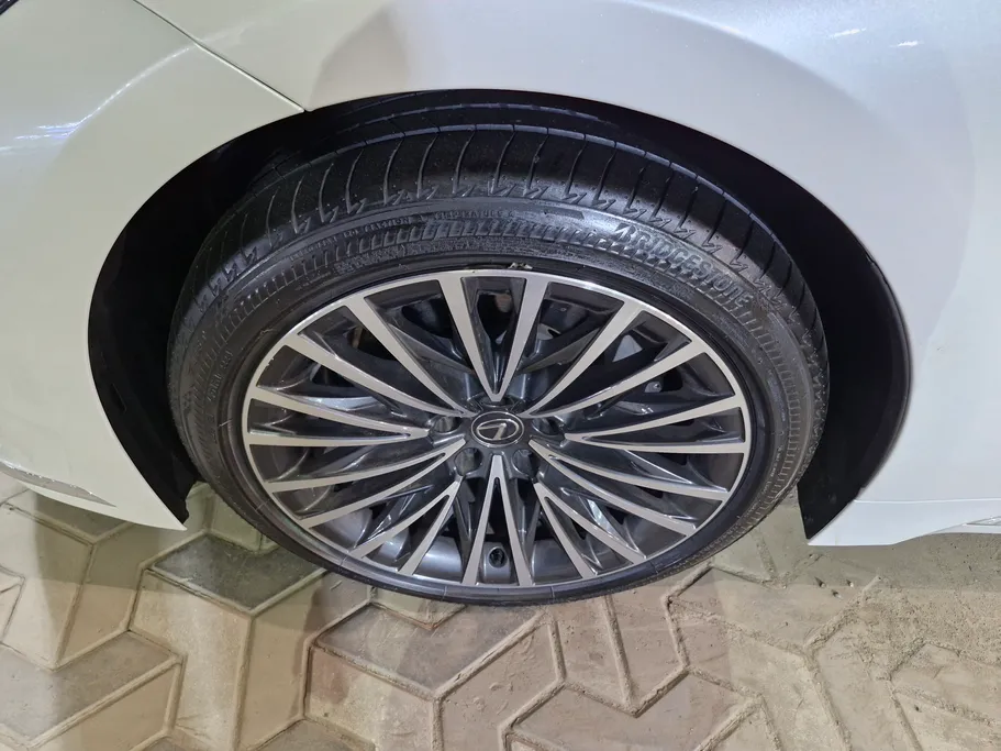 2024 Lexus LS 350 