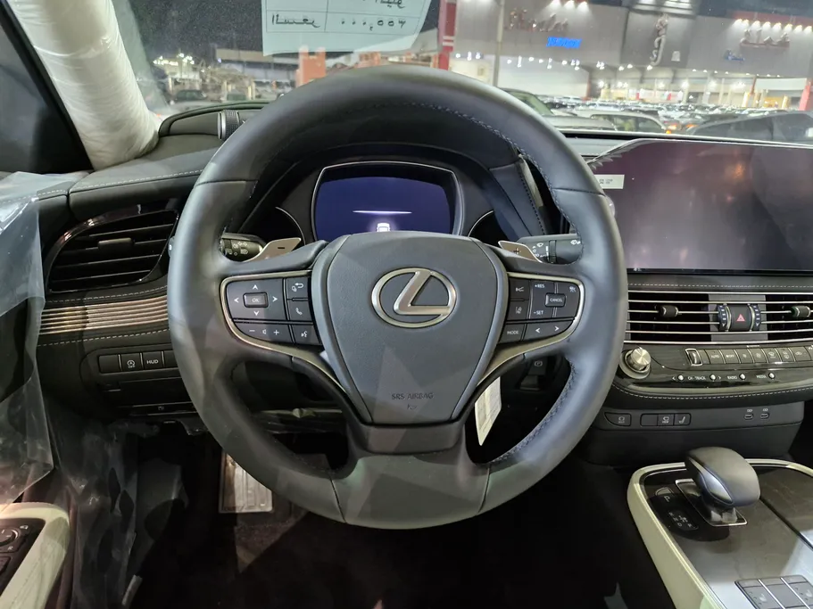 2024 Lexus LS 350 