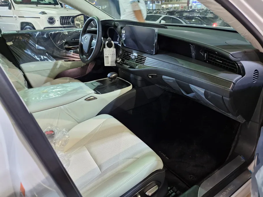 2024 Lexus LS 350 