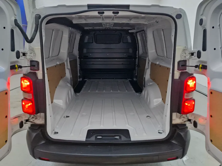 بيجو إكسبرت VAN 2025 