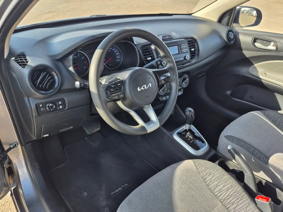 2022 Kia Pegas LX 