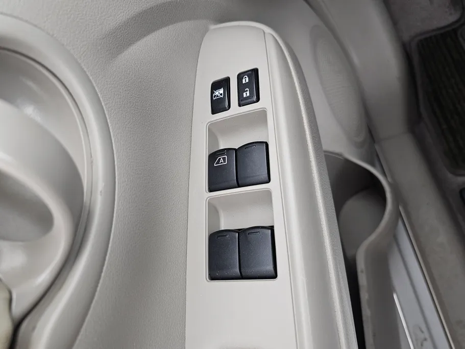 2023 Nissan Sunny SV Comfort 