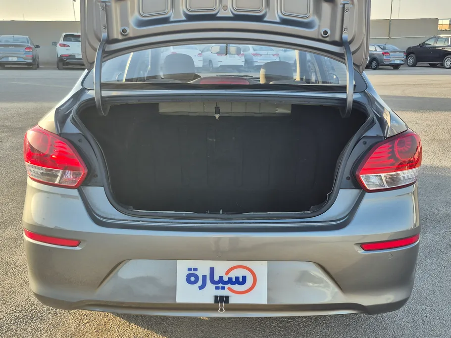 2022 Kia Pegas LX 
