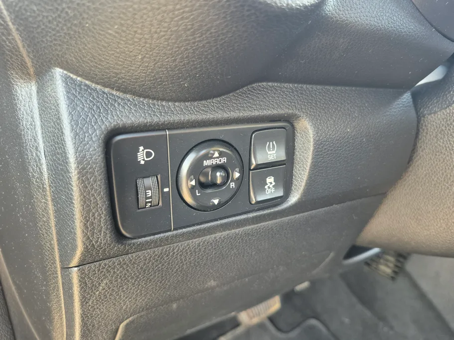2022 Kia Pegas LX 