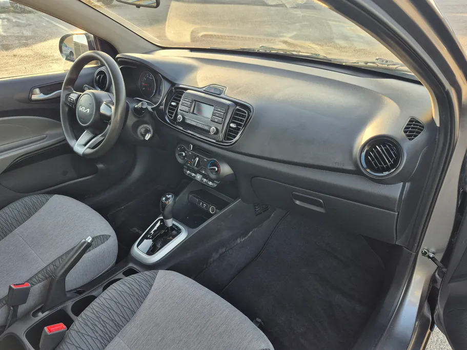 2022 Kia Pegas LX 
