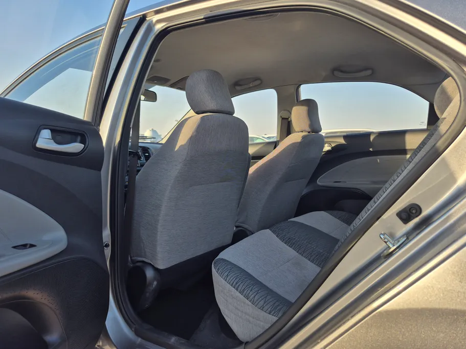 2022 Kia Pegas LX 