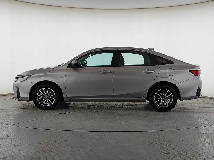 2023 Toyota Yaris  Y 