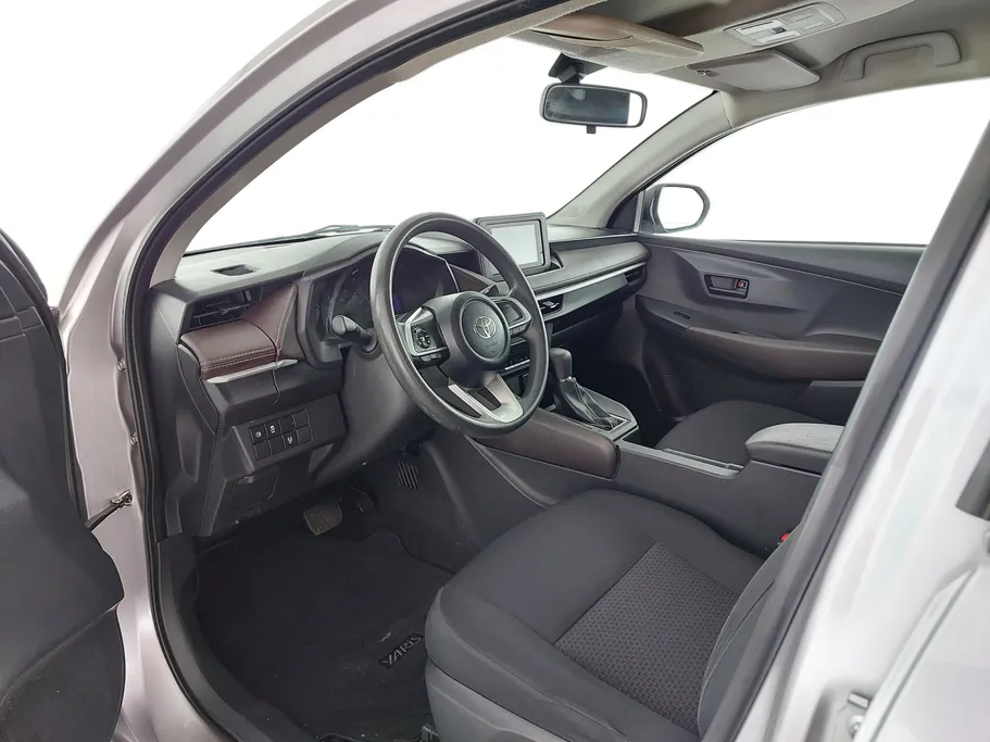 2023 Toyota Yaris  Y 