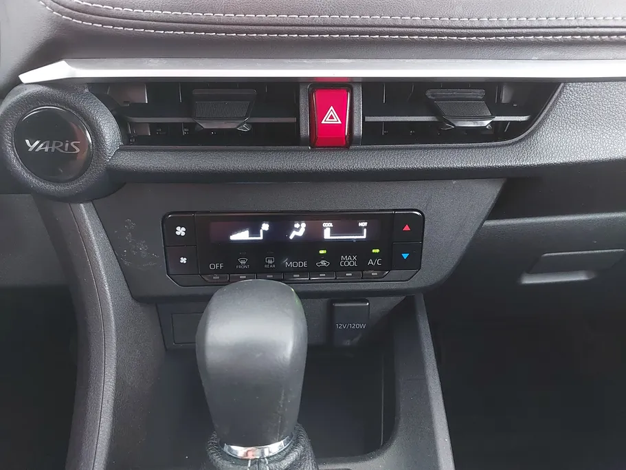 2023 Toyota Yaris  Y 