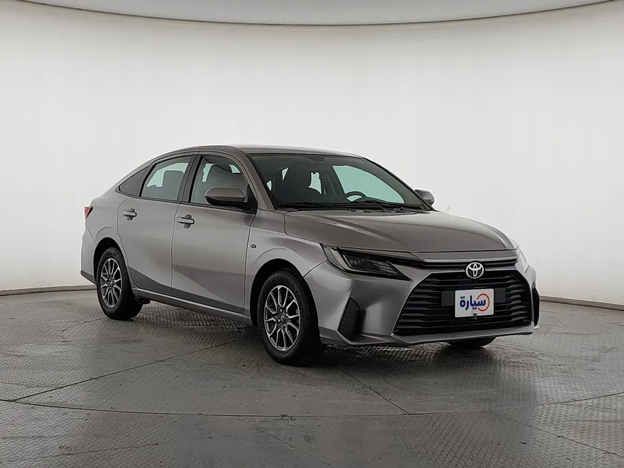 2023 Toyota Yaris  Y 