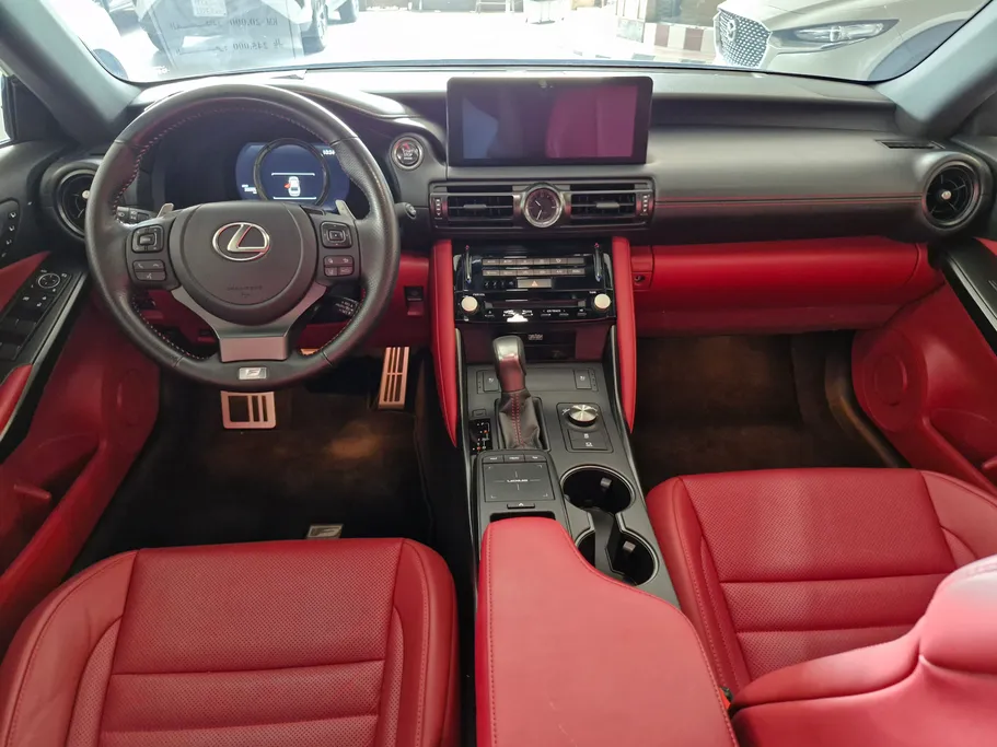 لكزس IS 350 F Sport 2024 