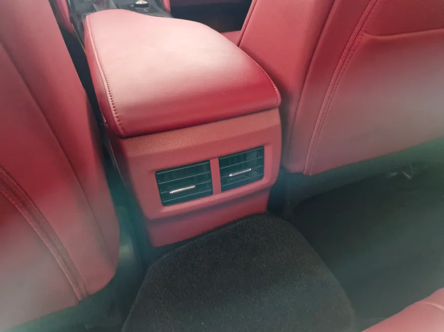 لكزس IS 350 F Sport 2024 