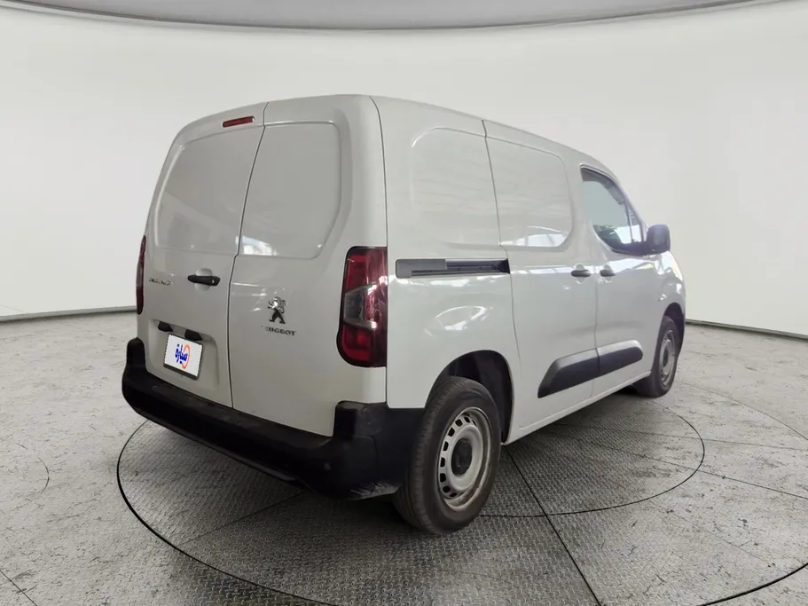 بيجو بارتنر Short van 2023 
