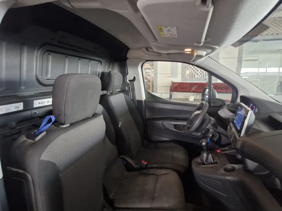 بيجو بارتنر Short van 2023 