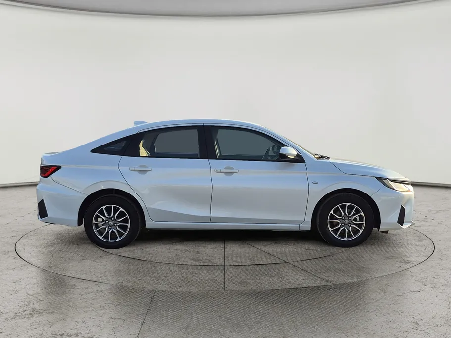 2023 Toyota Yaris  Y 