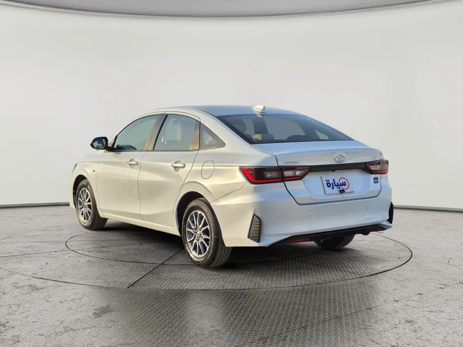 2023 Toyota Yaris  Y 