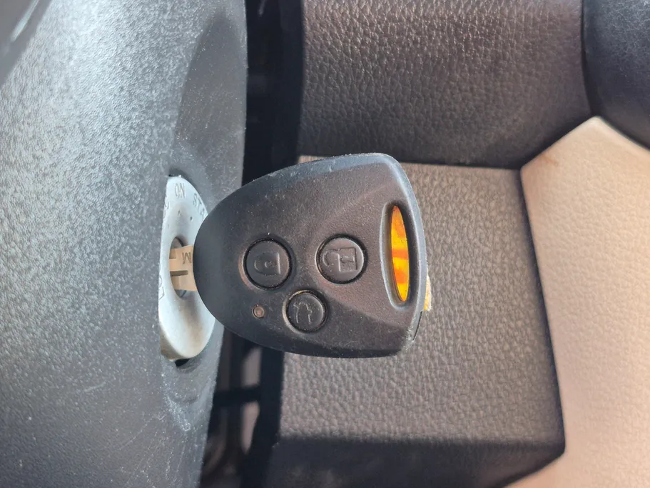 2023 Toyota Yaris  Y 
