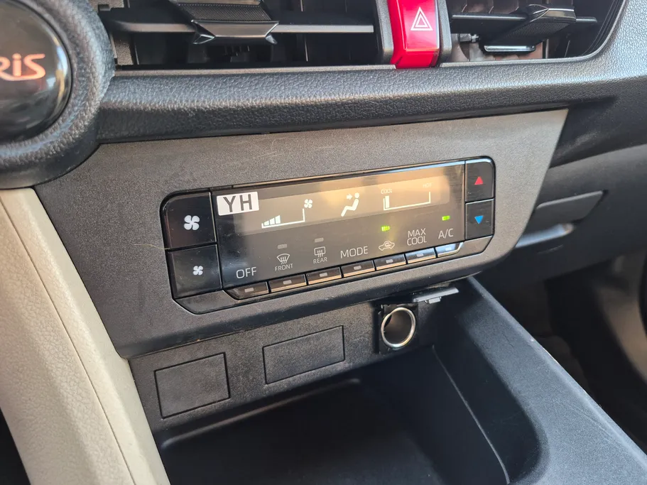 2023 Toyota Yaris  Y 