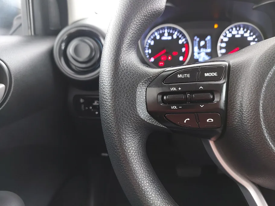 2022 Kia Pegas LX 