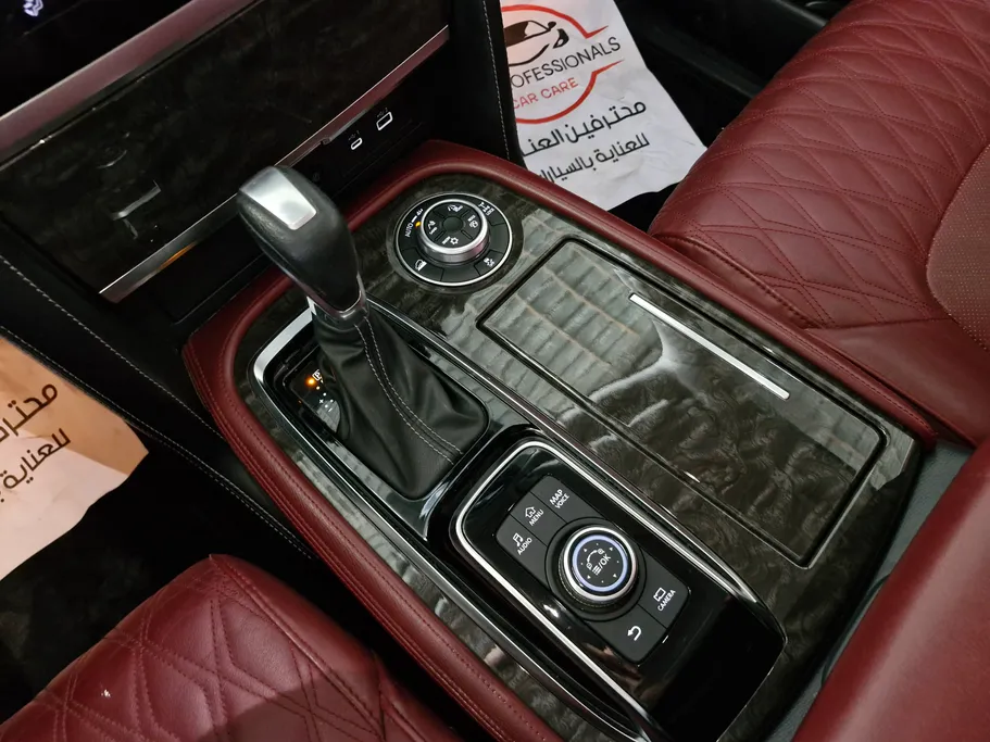 2023 Nissan Patrol Platinum 