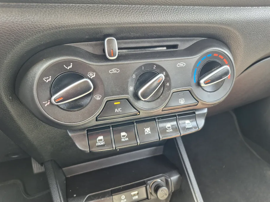 2023 Kia Pegas LX 