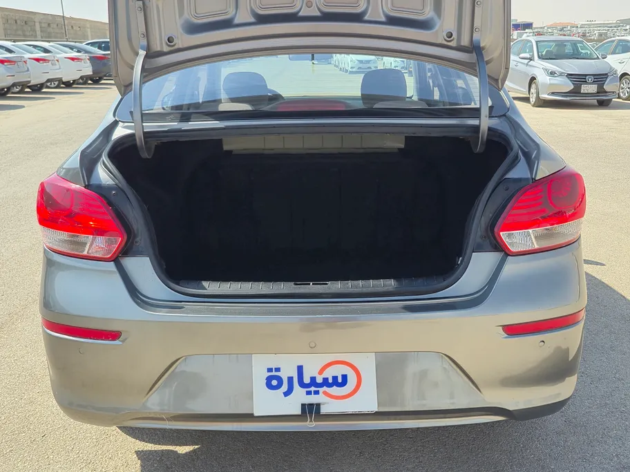 2022 Kia Pegas GL 