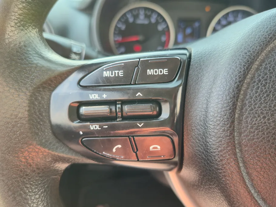2022 Kia Pegas GL 