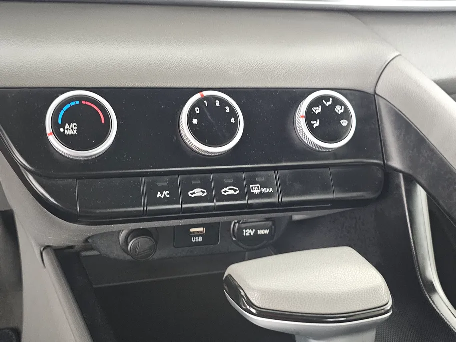 2023 Hyundai Elantra Fleet 