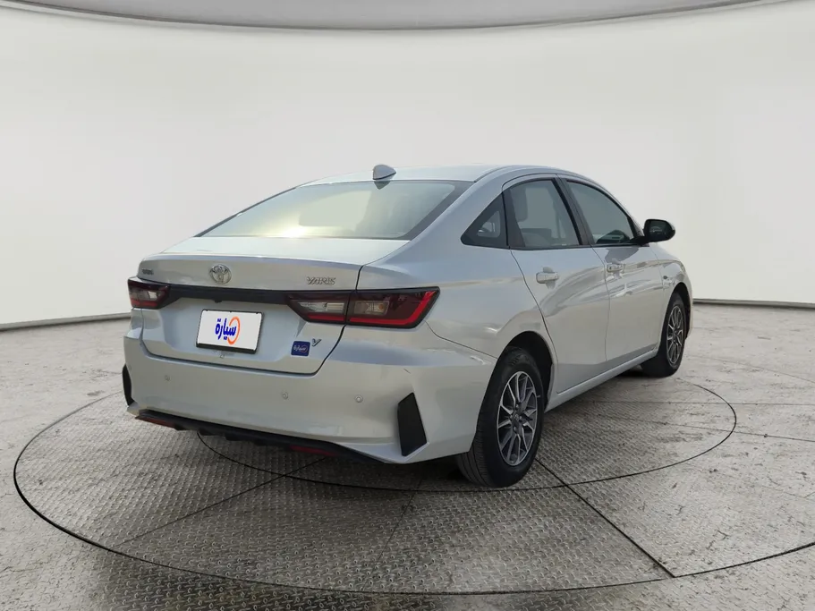 2024 Toyota Yaris  Y 