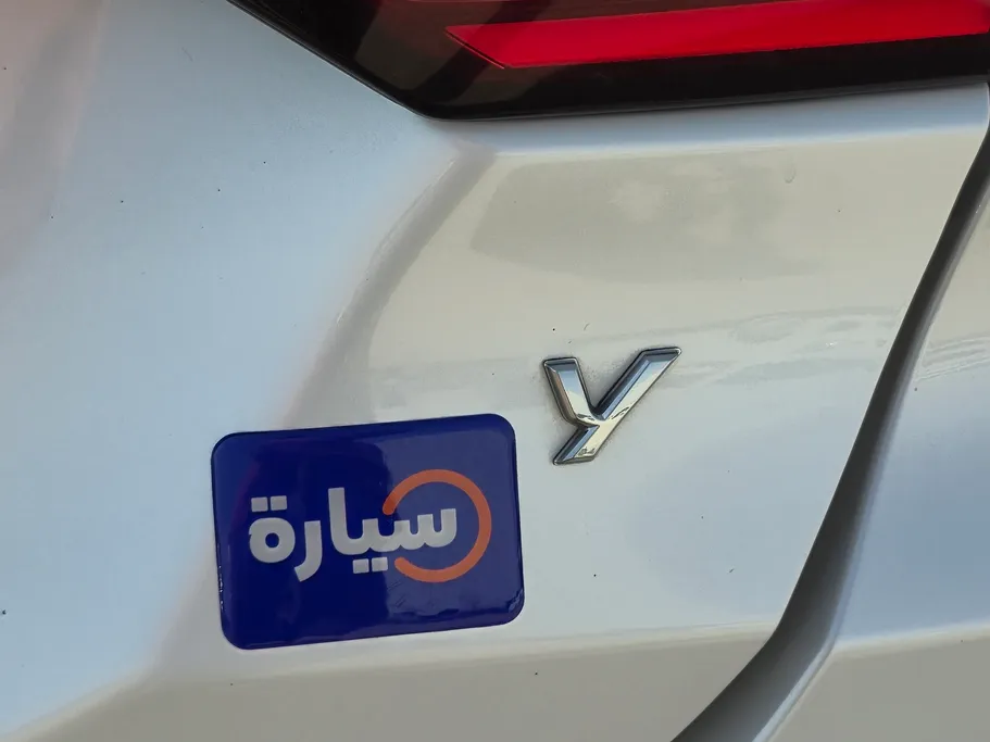 2024 Toyota Yaris  Y 
