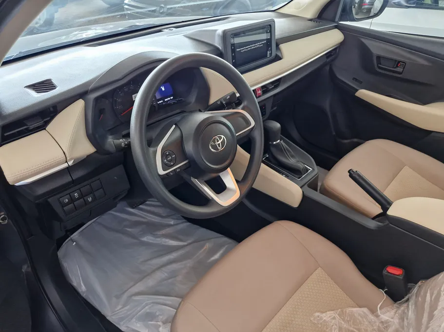 2024 Toyota Yaris  Y 