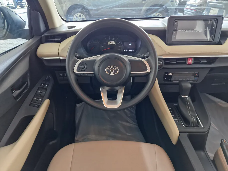 2024 Toyota Yaris  Y 
