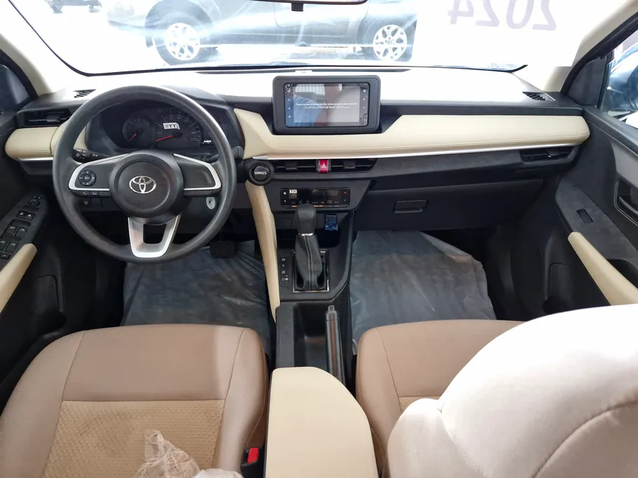 2024 Toyota Yaris  Y 